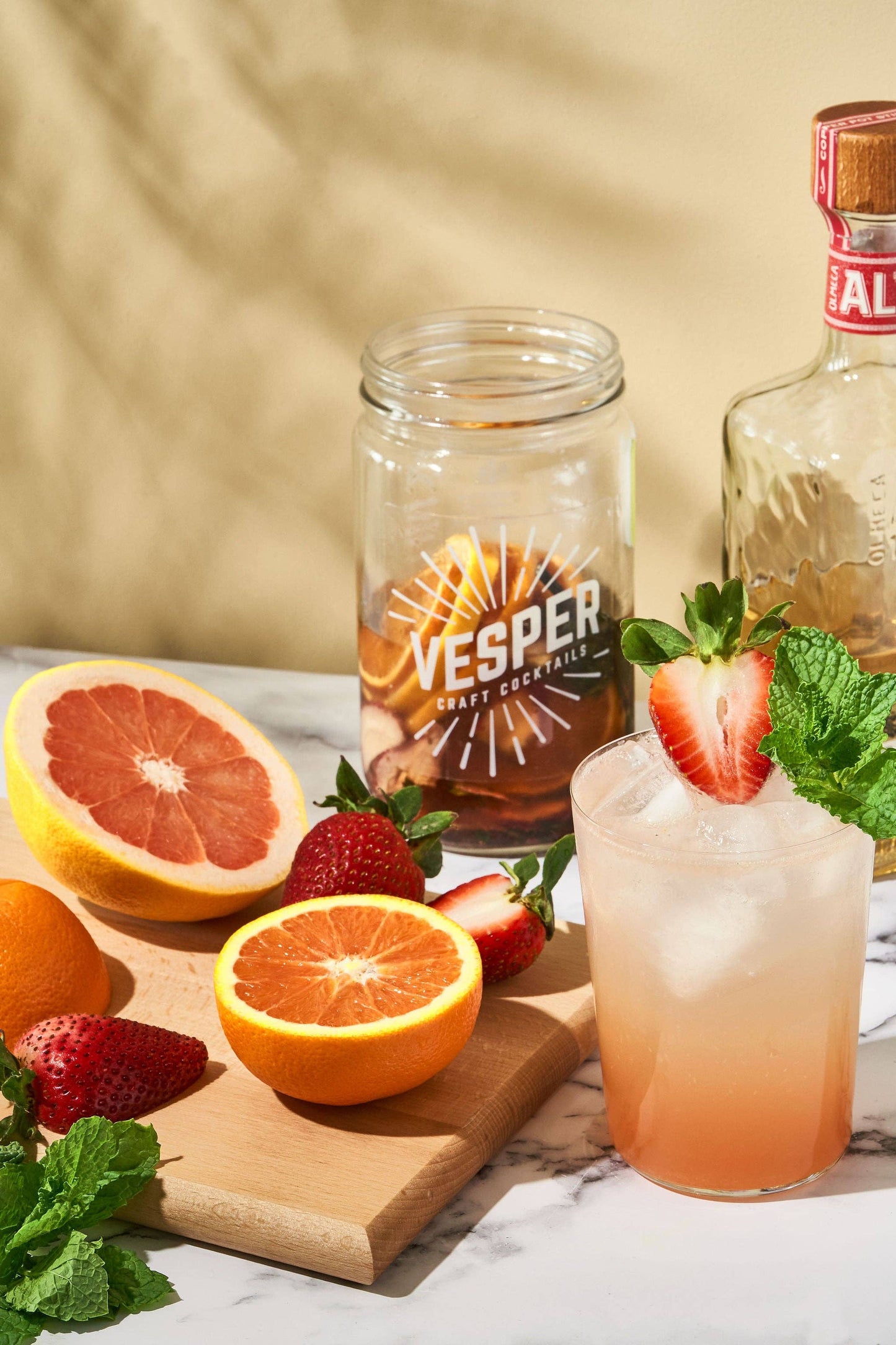 Grapefruit Paloma - 32 oz Cocktail / Mocktail Mixer